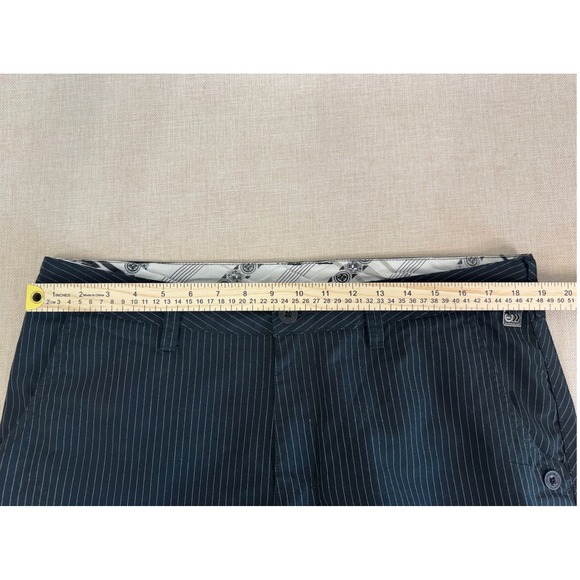 Quiksilver Mens Black Pinstripe Walk Shorts Size 36 L104230 Casual Skateboard - Picture 4 of 7